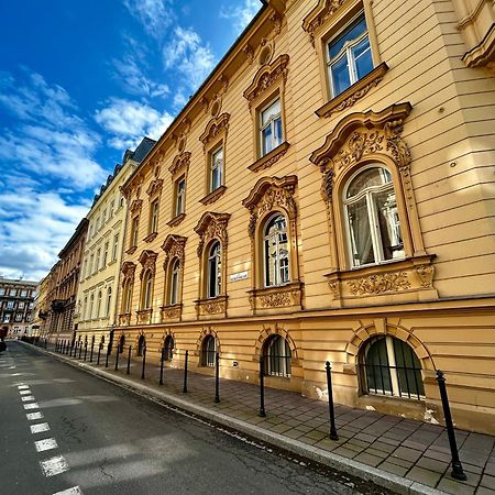 Harmony Aparthotel Krakow Exterior photo